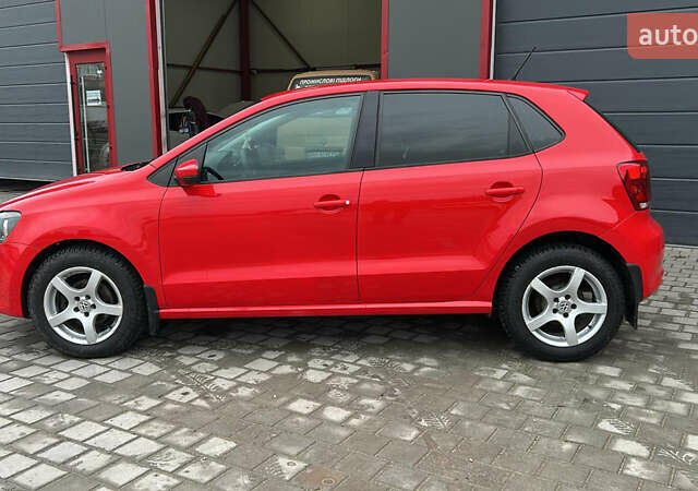 Червоний Фольксваген Поло, об'ємом двигуна 1.39 л та пробігом 180 тис. км за 7850 $, фото 5 на Automoto.ua