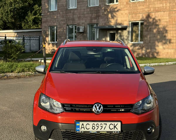 Красный Фольксваген Поло, объемом двигателя 1.2 л и пробегом 156 тыс. км за 9200 $, фото 3 на Automoto.ua