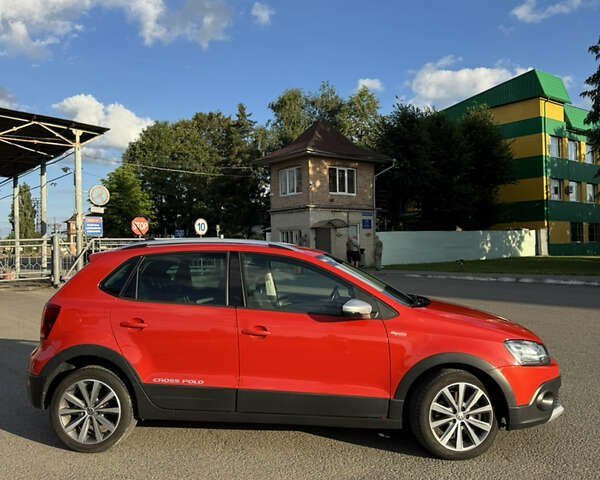 Красный Фольксваген Поло, объемом двигателя 1.2 л и пробегом 156 тыс. км за 9200 $, фото 4 на Automoto.ua