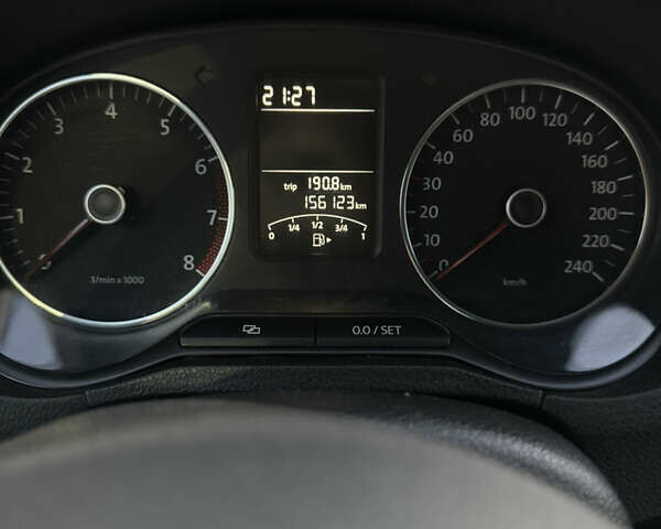 Красный Фольксваген Поло, объемом двигателя 1.2 л и пробегом 156 тыс. км за 9200 $, фото 42 на Automoto.ua