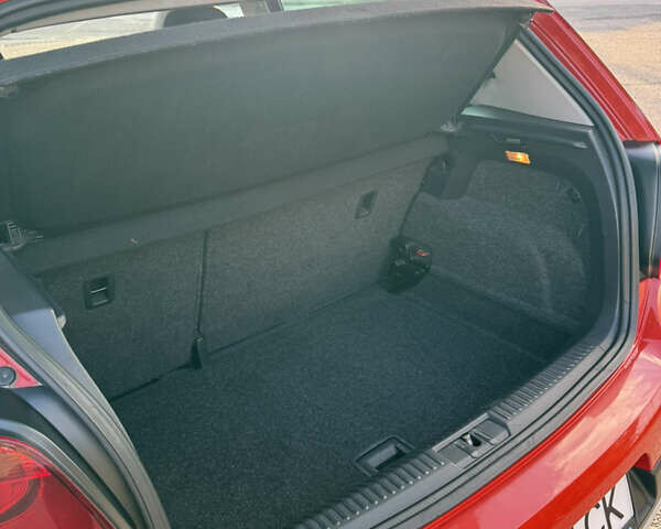 Красный Фольксваген Поло, объемом двигателя 1.2 л и пробегом 156 тыс. км за 9200 $, фото 23 на Automoto.ua