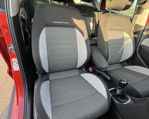 Красный Фольксваген Поло, объемом двигателя 1.2 л и пробегом 156 тыс. км за 9200 $, фото 33 на Automoto.ua