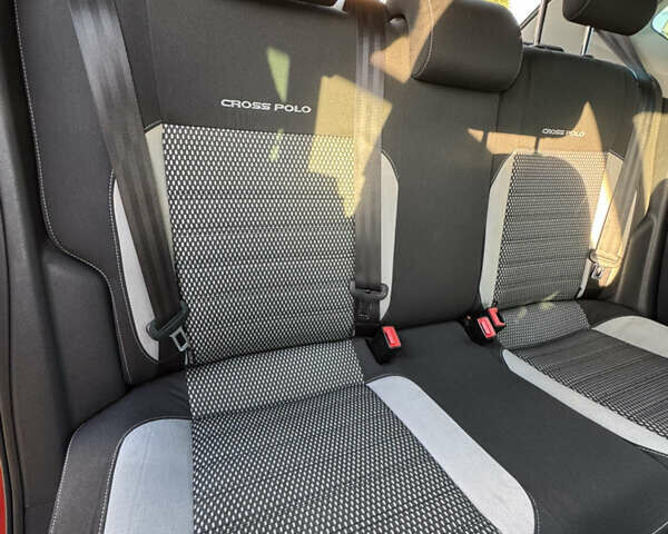 Красный Фольксваген Поло, объемом двигателя 1.2 л и пробегом 156 тыс. км за 9200 $, фото 31 на Automoto.ua