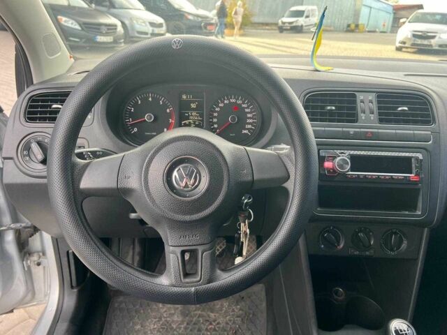 Красный Фольксваген Поло, объемом двигателя 2 л и пробегом 195 тыс. км за 6490 $, фото 20 на Automoto.ua