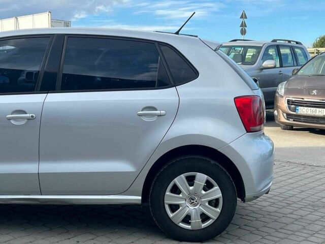 Красный Фольксваген Поло, объемом двигателя 2 л и пробегом 195 тыс. км за 6490 $, фото 5 на Automoto.ua