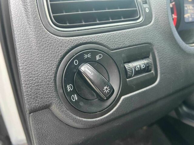 Красный Фольксваген Поло, объемом двигателя 2 л и пробегом 195 тыс. км за 6490 $, фото 18 на Automoto.ua