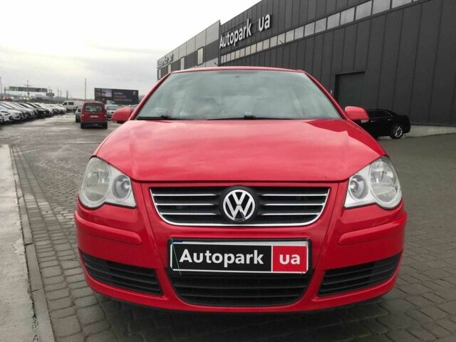 Красный Фольксваген Поло, объемом двигателя 1.2 л и пробегом 190 тыс. км за 2490 $, фото 11 на Automoto.ua