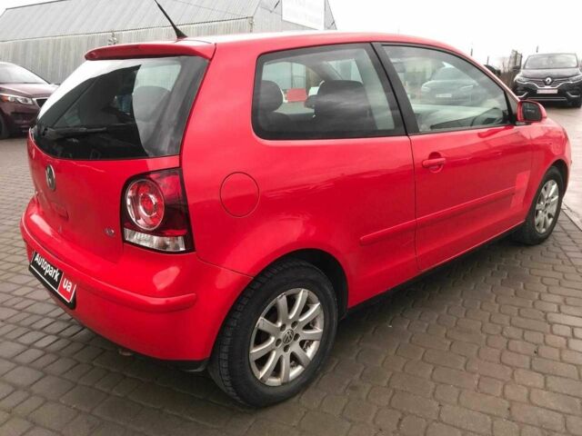 Красный Фольксваген Поло, объемом двигателя 1.2 л и пробегом 190 тыс. км за 2490 $, фото 7 на Automoto.ua