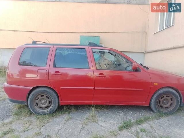 Красный Фольксваген Поло, объемом двигателя 1.39 л и пробегом 185 тыс. км за 2000 $, фото 3 на Automoto.ua