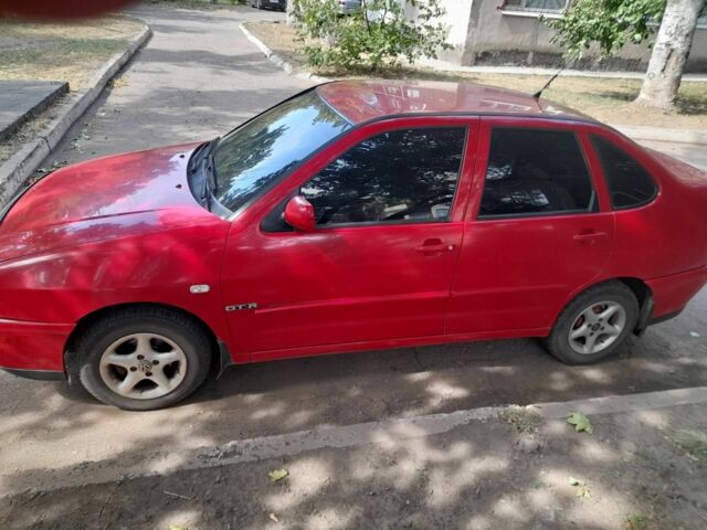 Фольксваген Поло 1998 у Краматорске на Automoto.ua Червоний Фольксваген Поло, об'ємом двигуна 1.4 л та пробігом 265 тис. км за 3000 $, фото 5 на Automoto.ua