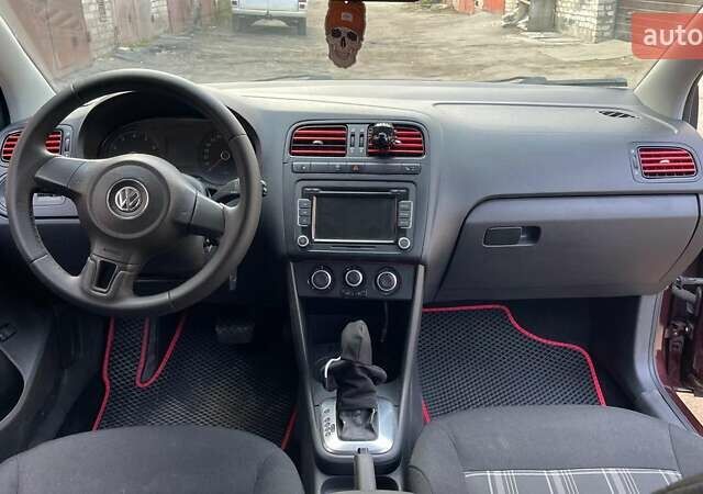 Червоний Фольксваген Поло, об'ємом двигуна 1.6 л та пробігом 380 тис. км за 6800 $, фото 3 на Automoto.ua