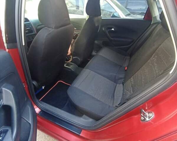 Красный Фольксваген Поло, объемом двигателя 1.6 л и пробегом 172 тыс. км за 6300 $, фото 7 на Automoto.ua