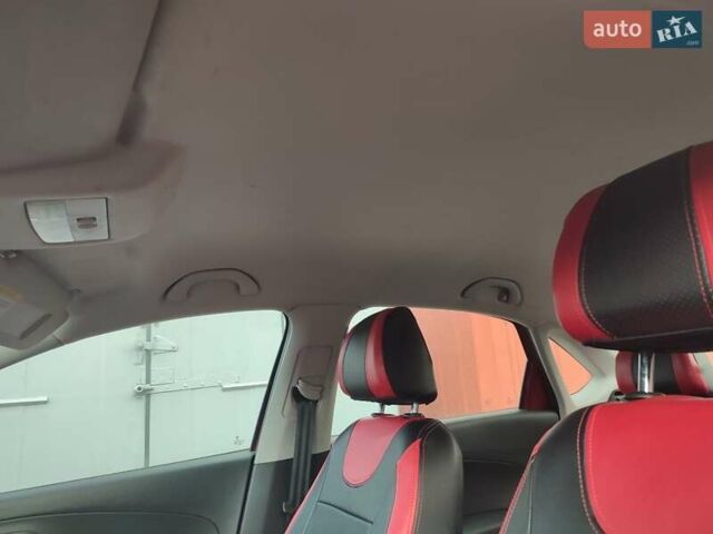 Червоний Фольксваген Поло, об'ємом двигуна 1.6 л та пробігом 187 тис. км за 6000 $, фото 1 на Automoto.ua