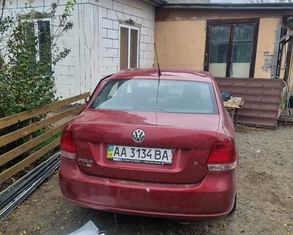 Красный Фольксваген Поло, объемом двигателя 1.6 л и пробегом 211 тыс. км за 3200 $, фото 4 на Automoto.ua