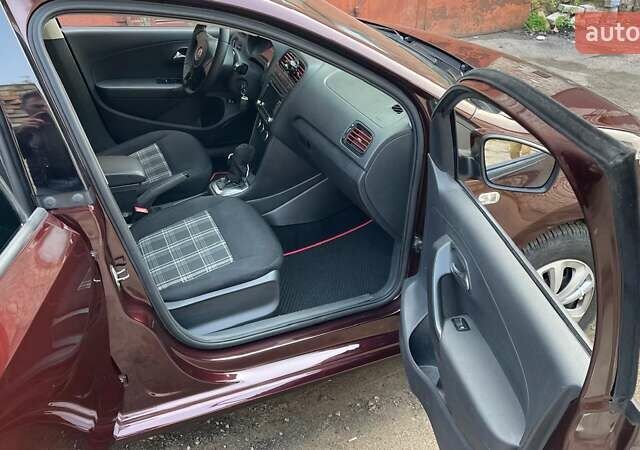 Червоний Фольксваген Поло, об'ємом двигуна 1.6 л та пробігом 380 тис. км за 6800 $, фото 8 на Automoto.ua