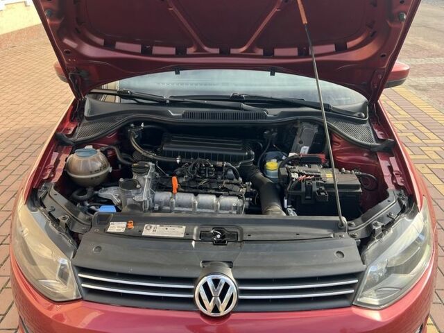 Красный Фольксваген Поло, объемом двигателя 1.6 л и пробегом 210 тыс. км за 7500 $, фото 22 на Automoto.ua