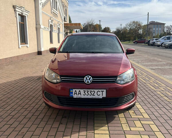 Красный Фольксваген Поло, объемом двигателя 1.6 л и пробегом 211 тыс. км за 6900 $, фото 2 на Automoto.ua