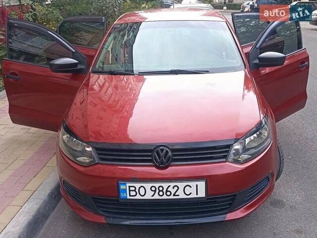 Красный Фольксваген Поло, объемом двигателя 1.6 л и пробегом 172 тыс. км за 6300 $, фото 1 на Automoto.ua