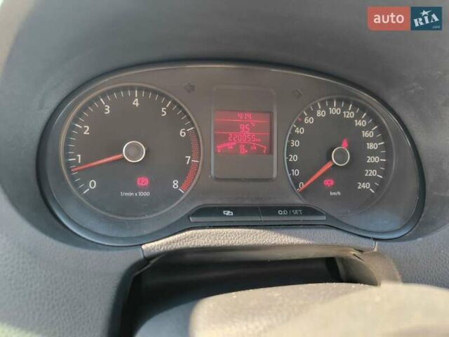 Червоний Фольксваген Поло, об'ємом двигуна 1.6 л та пробігом 220 тис. км за 4700 $, фото 10 на Automoto.ua