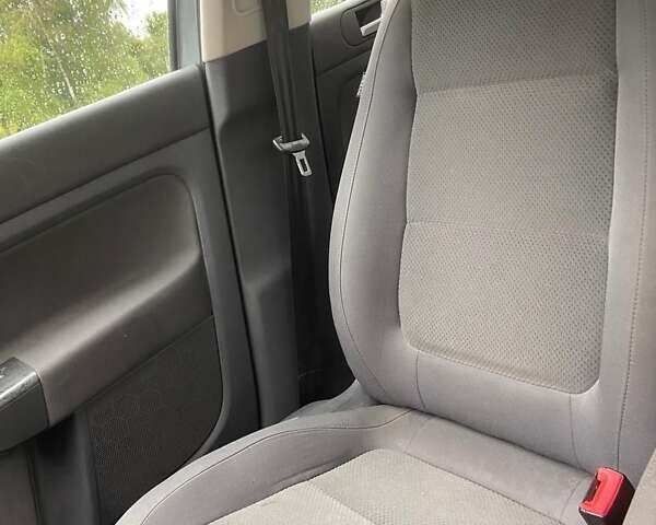 Красный Фольксваген Поло, объемом двигателя 1.6 л и пробегом 90 тыс. км за 9500 $, фото 4 на Automoto.ua