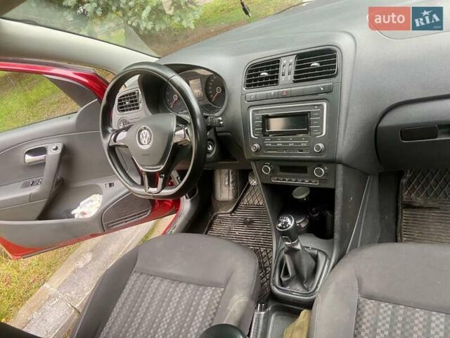 Красный Фольксваген Поло, объемом двигателя 1.6 л и пробегом 90 тыс. км за 9500 $, фото 6 на Automoto.ua