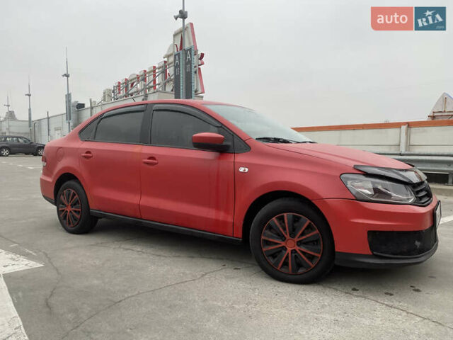 Червоний Фольксваген Поло, об'ємом двигуна 1.6 л та пробігом 212 тис. км за 7000 $, фото 4 на Automoto.ua