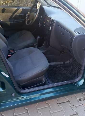 Фольксваген Поло, об'ємом двигуна 1.6 л та пробігом 148 тис. км за 2499 $, фото 26 на Automoto.ua