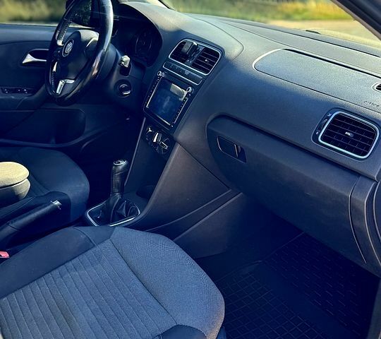 Фольксваген Поло, об'ємом двигуна 1.6 л та пробігом 303 тис. км за 7200 $, фото 8 на Automoto.ua