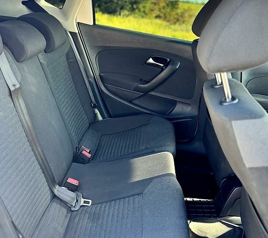 Фольксваген Поло, об'ємом двигуна 1.6 л та пробігом 303 тис. км за 7200 $, фото 11 на Automoto.ua