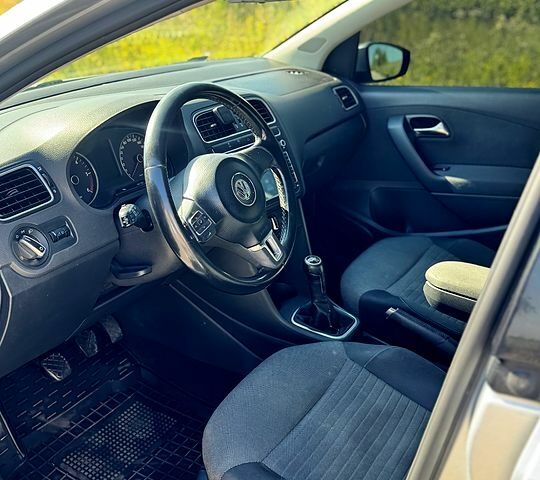 Фольксваген Поло, об'ємом двигуна 1.6 л та пробігом 303 тис. км за 7200 $, фото 5 на Automoto.ua