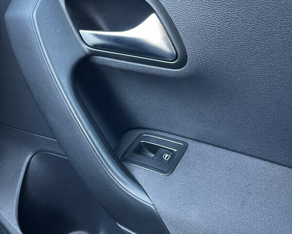 Фольксваген Поло, об'ємом двигуна 1.2 л та пробігом 175 тис. км за 5000 $, фото 18 на Automoto.ua