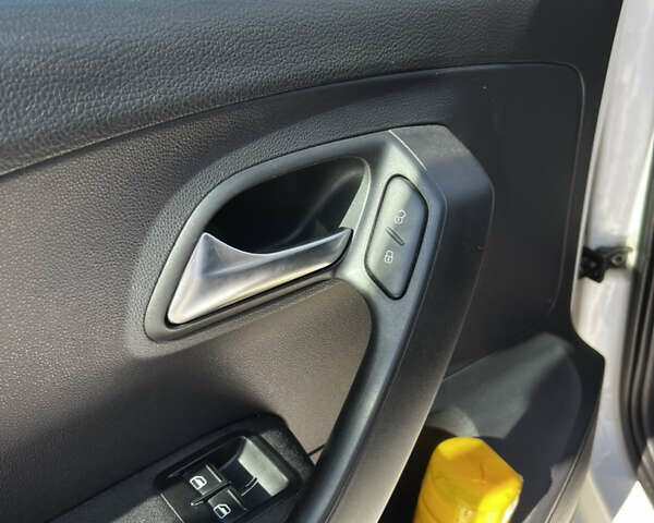 Фольксваген Поло, об'ємом двигуна 1.2 л та пробігом 175 тис. км за 5000 $, фото 15 на Automoto.ua