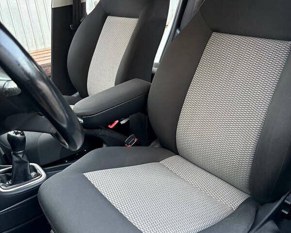 Фольксваген Поло, объемом двигателя 1.2 л и пробегом 245 тыс. км за 6500 $, фото 23 на Automoto.ua