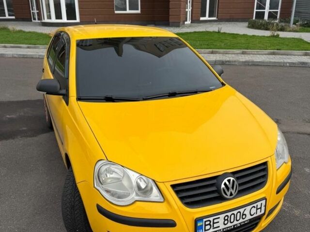 Жовтий Фольксваген Поло, об'ємом двигуна 1.4 л та пробігом 150 тис. км за 4000 $, фото 1 на Automoto.ua