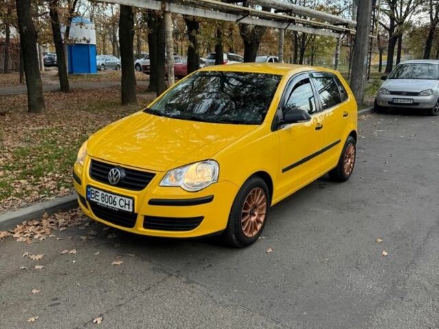 Желтый Фольксваген Поло, объемом двигателя 1.4 л и пробегом 150 тыс. км за 4000 $, фото 5 на Automoto.ua