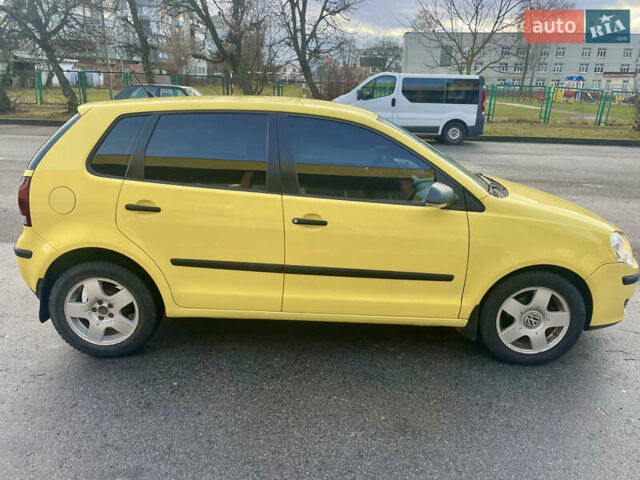 Жовтий Фольксваген Поло, об'ємом двигуна 1.4 л та пробігом 183 тис. км за 5700 $, фото 3 на Automoto.ua