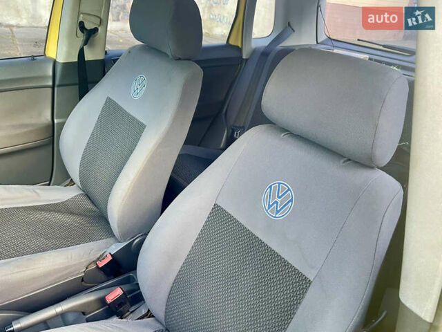 Жовтий Фольксваген Поло, об'ємом двигуна 1.4 л та пробігом 183 тис. км за 5700 $, фото 7 на Automoto.ua