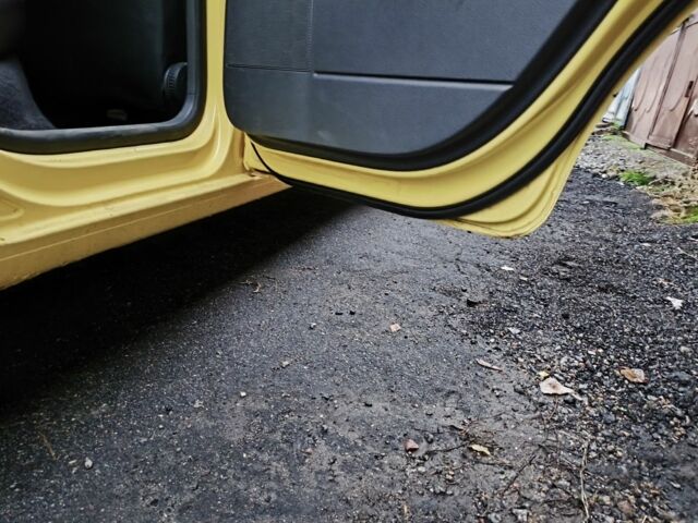 Желтый Фольксваген Поло, объемом двигателя 1.4 л и пробегом 123 тыс. км за 5300 $, фото 11 на Automoto.ua