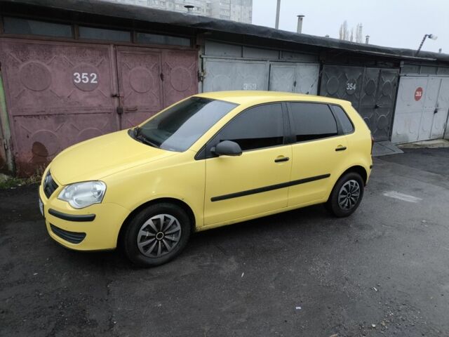 Желтый Фольксваген Поло, объемом двигателя 1.4 л и пробегом 123 тыс. км за 5300 $, фото 1 на Automoto.ua