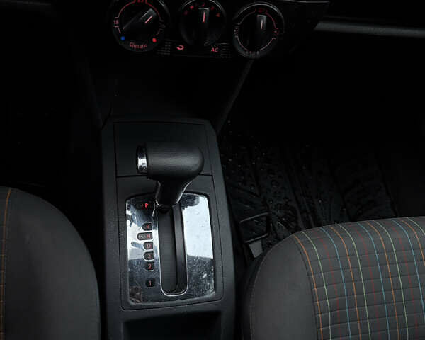 Желтый Фольксваген Поло, объемом двигателя 1.39 л и пробегом 239 тыс. км за 5000 $, фото 17 на Automoto.ua