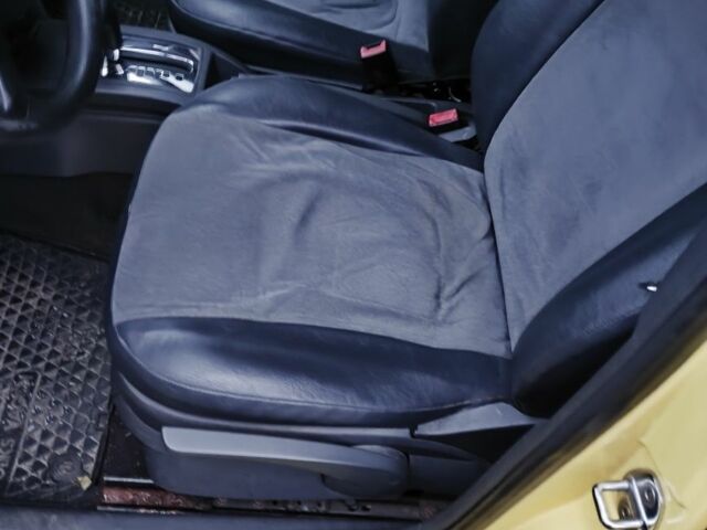 Желтый Фольксваген Поло, объемом двигателя 1.4 л и пробегом 123 тыс. км за 5300 $, фото 13 на Automoto.ua