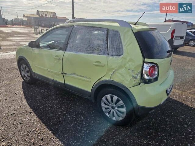 Желтый Фольксваген Поло, объемом двигателя 1.6 л и пробегом 124 тыс. км за 2990 $, фото 15 на Automoto.ua