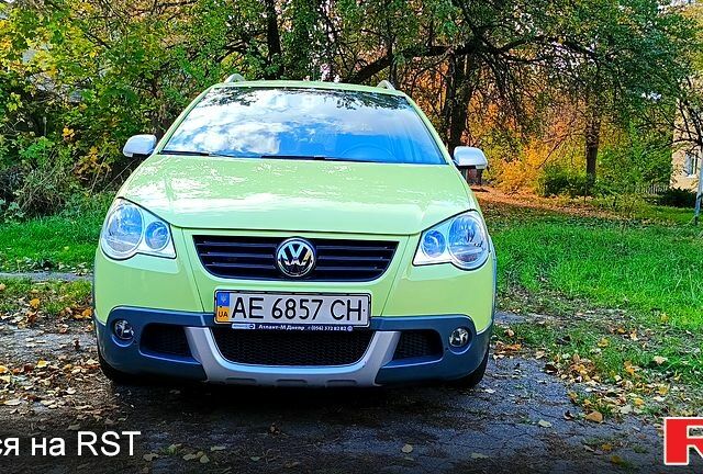 Желтый Фольксваген Поло, объемом двигателя 1.4 л и пробегом 89 тыс. км за 5999 $, фото 3 на Automoto.ua