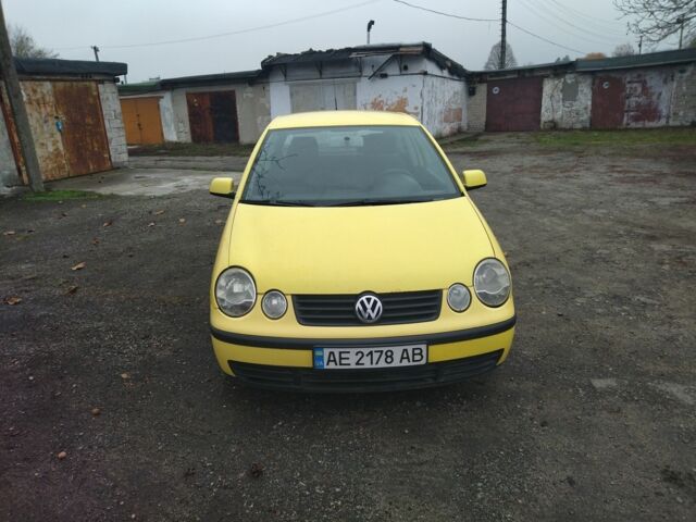 Желтый Фольксваген Поло, объемом двигателя 1.2 л и пробегом 230 тыс. км за 2500 $, фото 1 на Automoto.ua