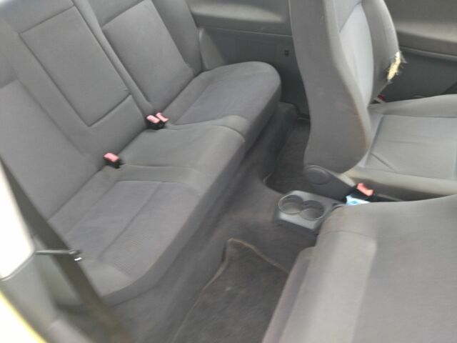 Желтый Фольксваген Поло, объемом двигателя 1.2 л и пробегом 230 тыс. км за 2500 $, фото 7 на Automoto.ua