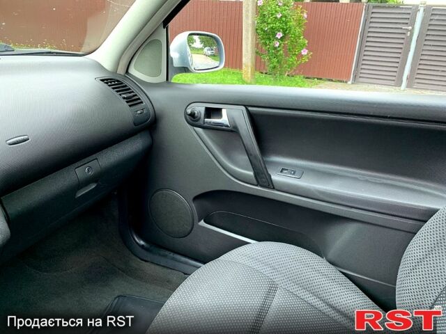 Серый Фольксваген Поло, объемом двигателя 1 л и пробегом 300 тыс. км за 3500 $, фото 4 на Automoto.ua