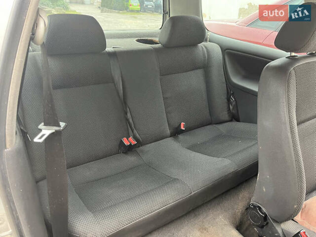 Серый Фольксваген Поло, объемом двигателя 1 л и пробегом 300 тыс. км за 1890 $, фото 5 на Automoto.ua