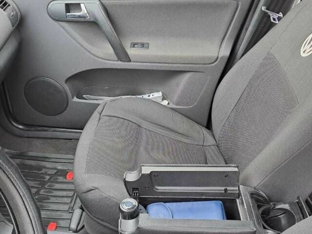 Серый Фольксваген Поло, объемом двигателя 1.4 л и пробегом 202 тыс. км за 4000 $, фото 6 на Automoto.ua