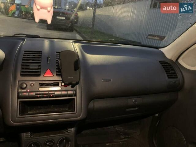 Сірий Фольксваген Поло, об'ємом двигуна 1 л та пробігом 440 тис. км за 2550 $, фото 14 на Automoto.ua