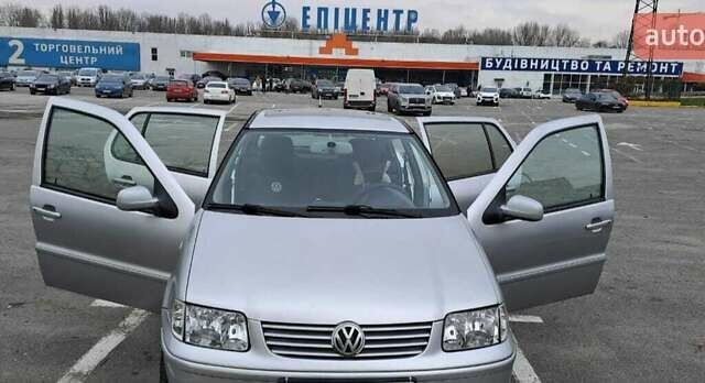 Серый Фольксваген Поло, объемом двигателя 1.4 л и пробегом 202 тыс. км за 4000 $, фото 2 на Automoto.ua